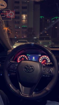 تۆیۆتا کامری